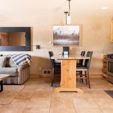 Wall Street Suites Бенд Экстерьер фото