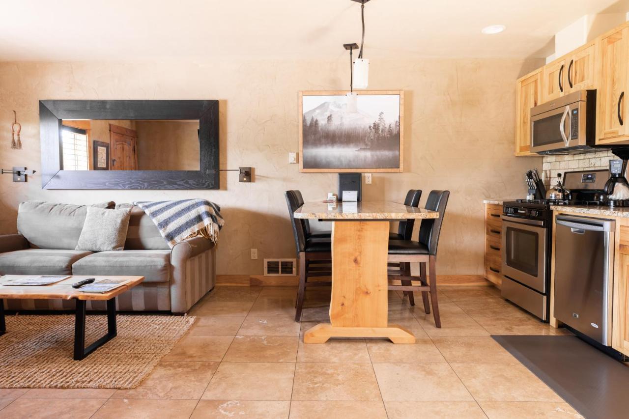 Wall Street Suites Бенд Экстерьер фото