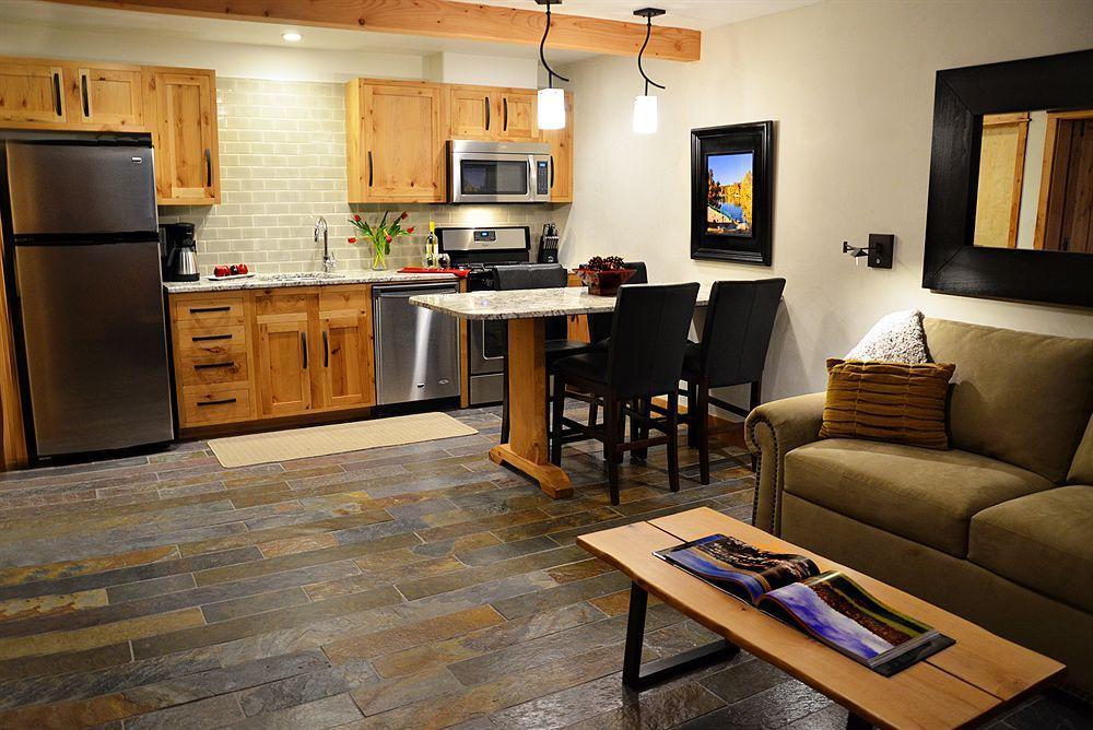 Wall Street Suites Бенд Экстерьер фото
