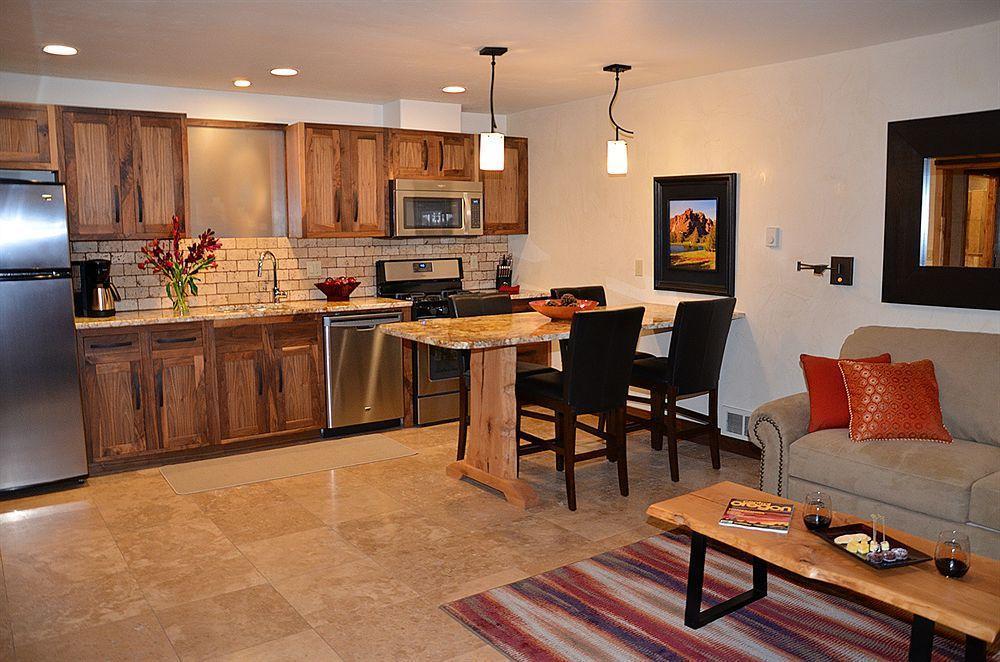 Wall Street Suites Бенд Экстерьер фото