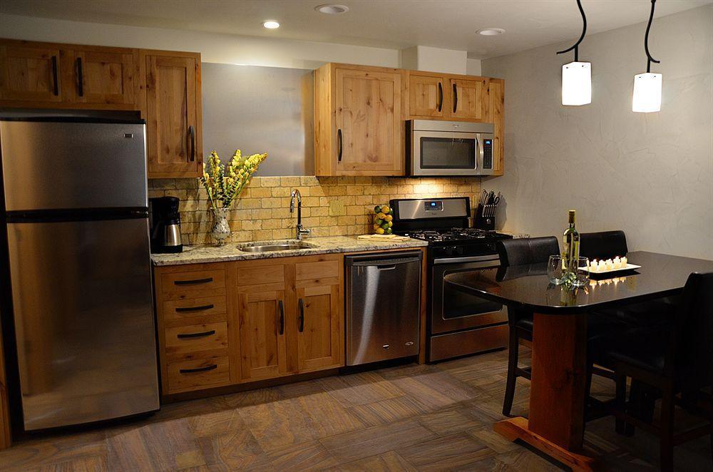 Wall Street Suites Бенд Экстерьер фото