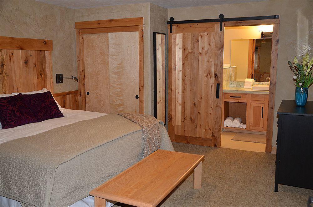 Wall Street Suites Бенд Экстерьер фото