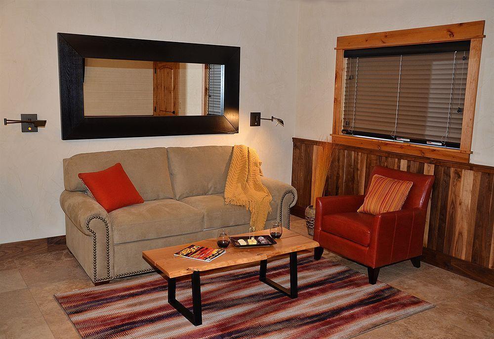 Wall Street Suites Бенд Экстерьер фото